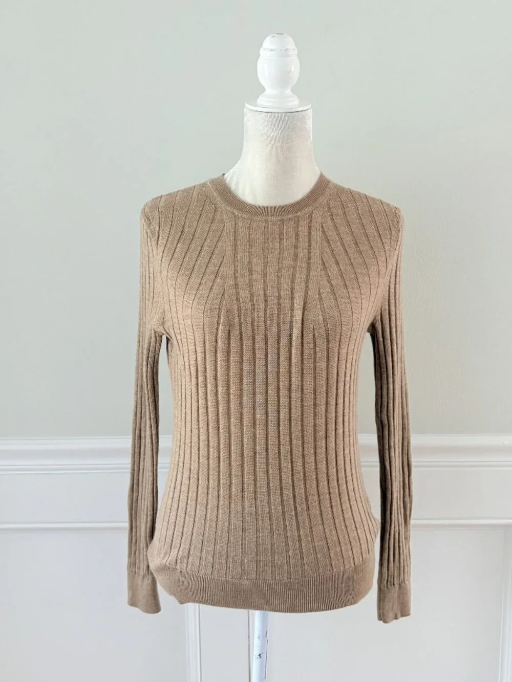 Banana Republic 100% Merino Wool Ribbed Sweater Camel M Washable Wool